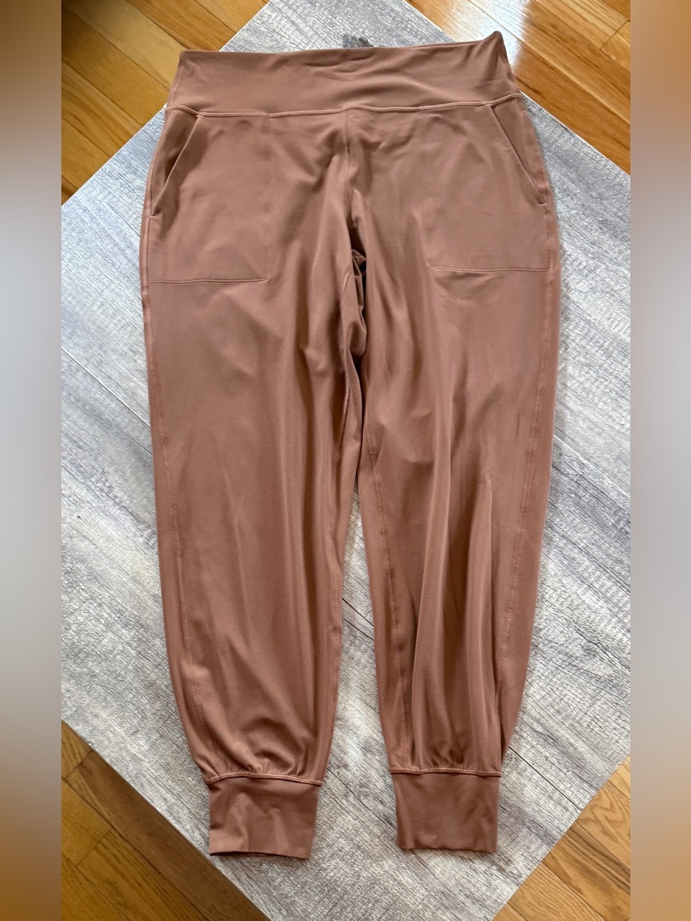 Lululemon Align Jogger in Copper Brown. Size 12. EUC. - Picture 4 of 10